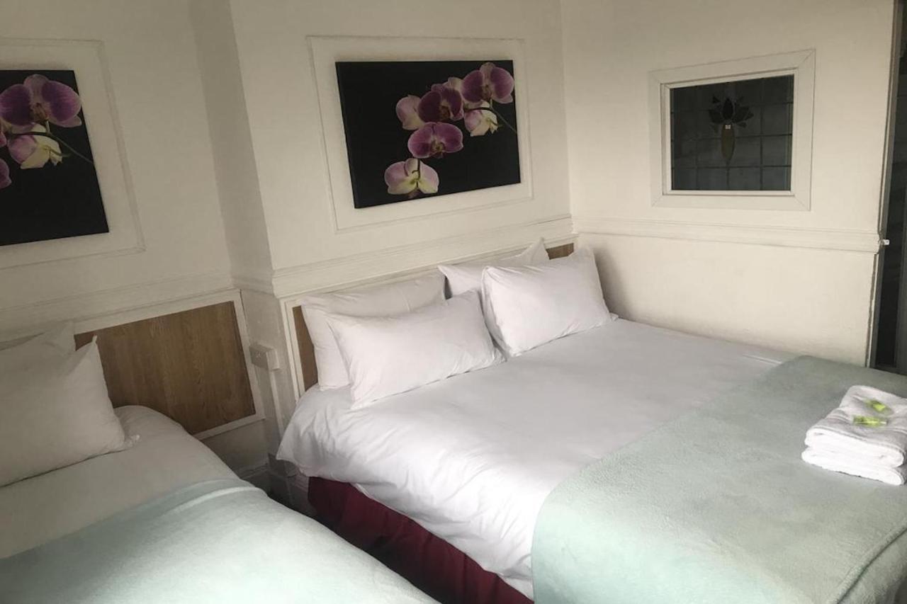 Oyo Maggie Jones Guest House Cardiff Eksteriør billede