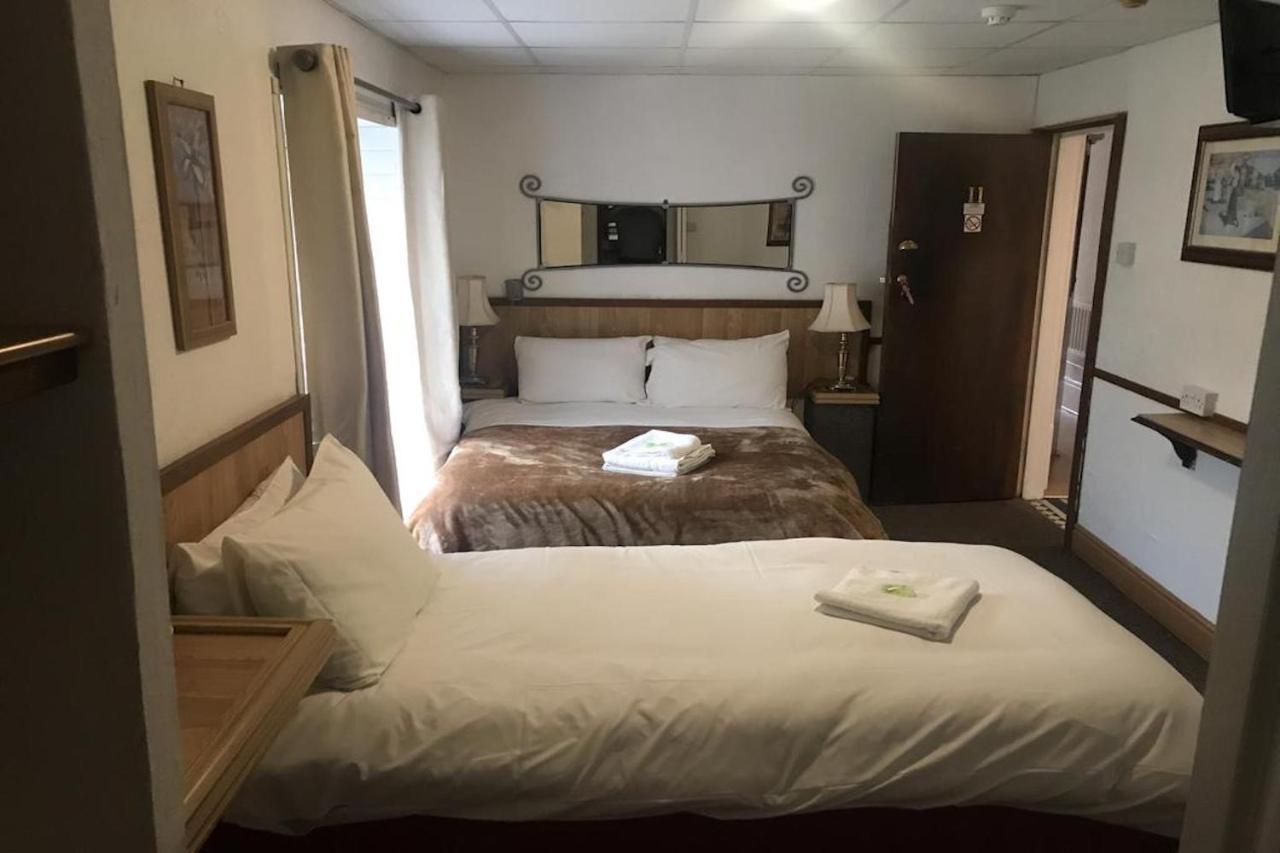 Oyo Maggie Jones Guest House Cardiff Eksteriør billede
