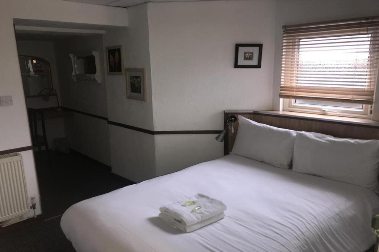 Oyo Maggie Jones Guest House Cardiff Eksteriør billede